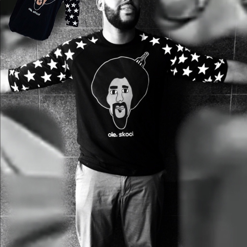 New black men’s shirt. Baseball length sleeves.